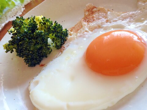 水なし！カリッとろっ♪綺麗な目玉焼きの作り方